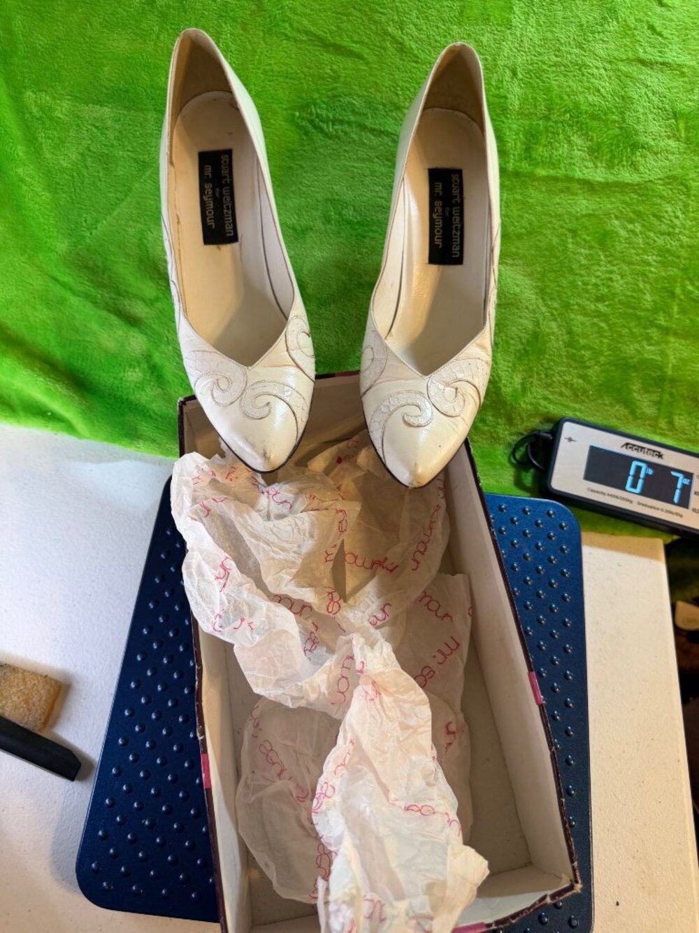 Vtg Stuart Weitzman Mr Seymour Ivory Embroidered Pump w/Box 9.5N